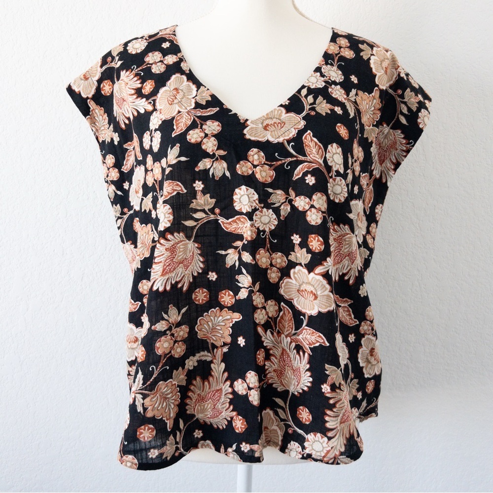 Ana | A New Approach Black Floral Cap Sleeve Top Size‎ Large